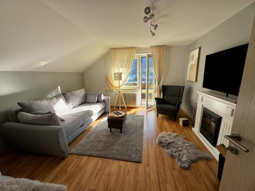 Roz'Ca Apartments With Mountain View Mojstrana Esterno foto